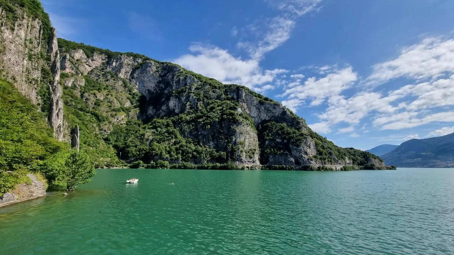 Iseo Lake Casa Acqua Riva di Solto Σπίτι διακοπών